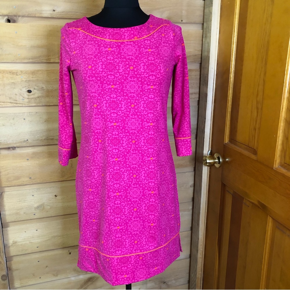 Lands’ End pink / orange patterned nylon/ spandex shift dress size XS 3/4 sleeve